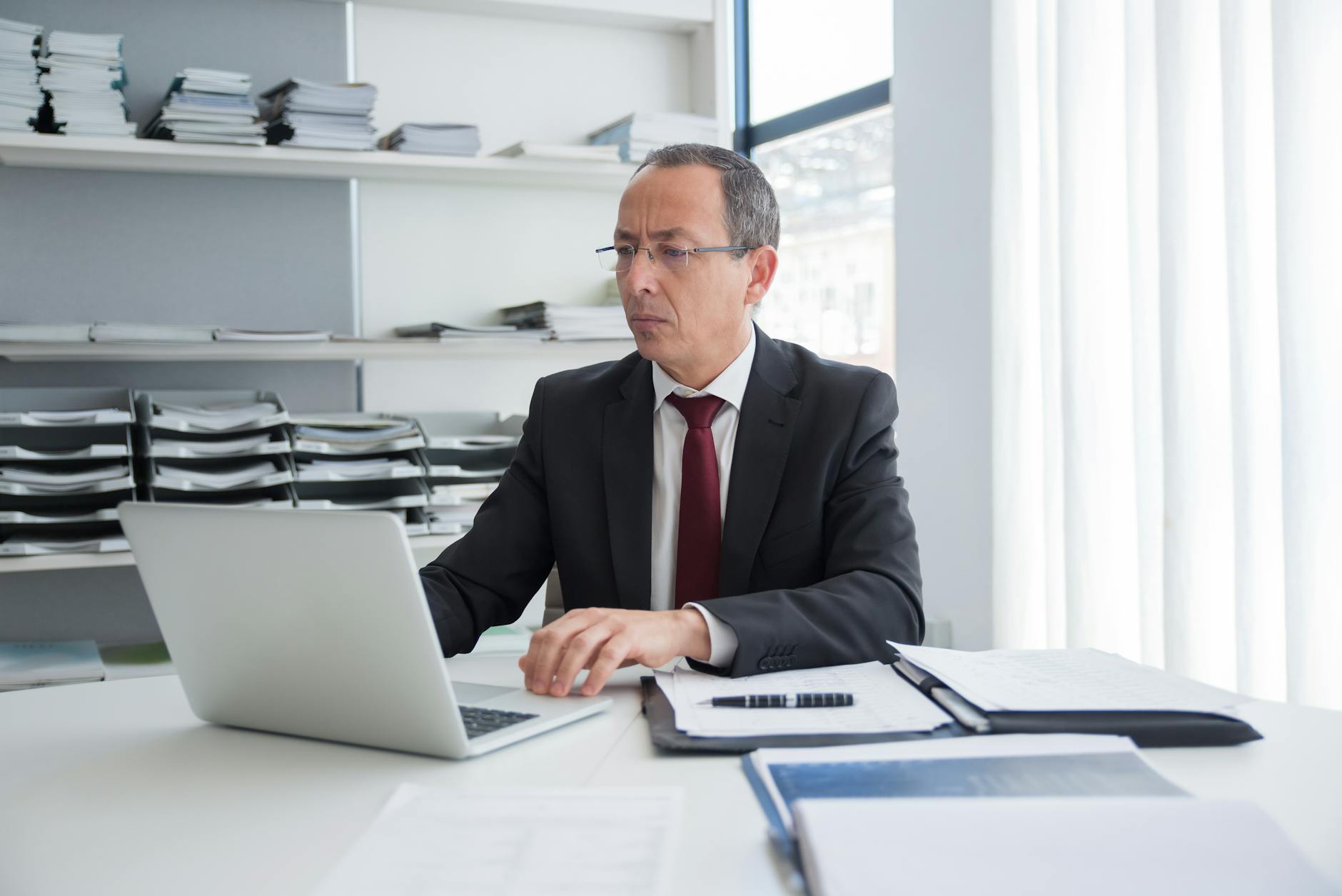 wps 功能卡片与模板库展示